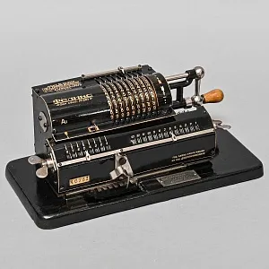 Редкость! Арифмометр «ФЕЛИКС-А3», Трест точной Механики РСФСР им тов. Дзержинского, СССР -1930 год.