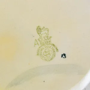 Авторский Фарфоровый Кувшин «Бабушка», Royal Doulton Англия, 1941 - 1955 годы.
