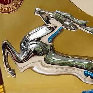 Настольный Сувенир - Памятный Подарок -  «Волга ГАЗ -24» Металл, Оргстекло - СССР -1981 год.