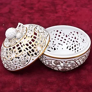 Фарфоровая Шкатулка - Бонбоньерка «ЗЕМЛЯНИКА», HEREND Венгрия, вторая половина ХХ века.