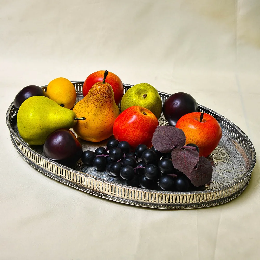 Винтажный Овальный Поднос с бортиком, Мелталл Silverplate, SHEFFIELD Англия.