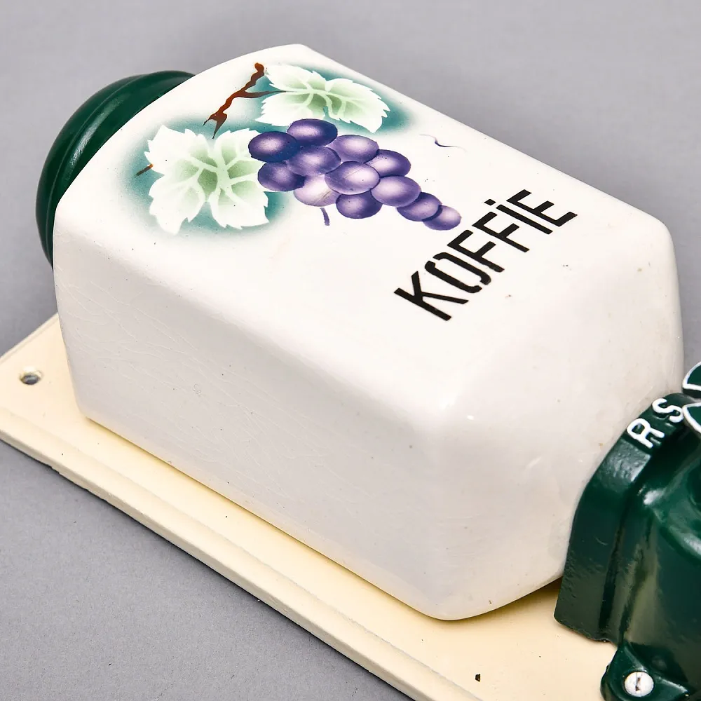 Старинная Настенная Ручная Механическая Кофемолка «Виноградная Гроздь», Голландия.