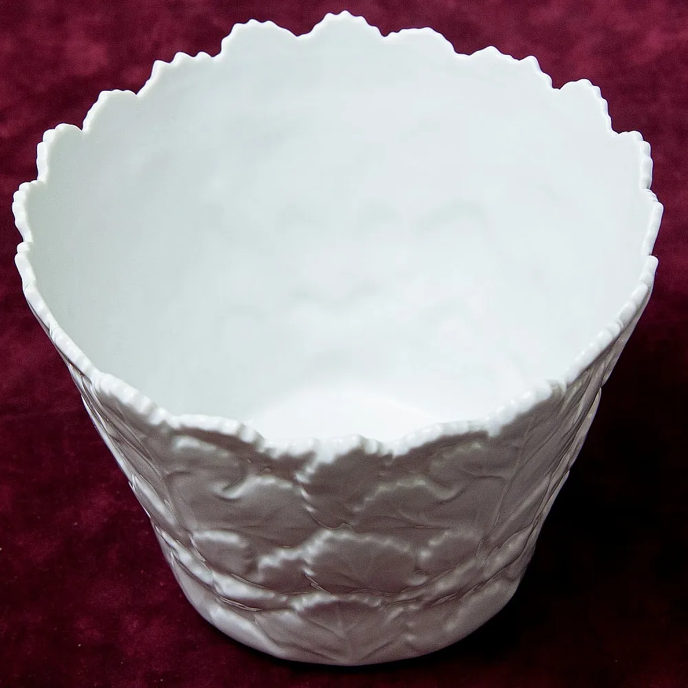 Фарфоровая Ваза - Кашпо «ДУБОВЫЕ ЛИСТЬЯ», FURSTENBERG, Германия, 70 -е годы ХХ века.