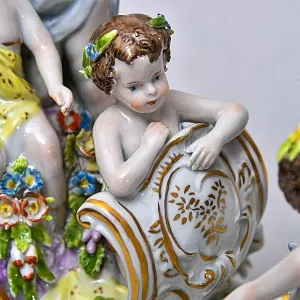 Коллекционная Фарфоровая статуэтка «ПУТТИ - Триумфаторы», Scheibe-Alsbach Германия.