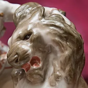  Коллекционная Фарфоровая статуэтка «Укротительница Ирина Бугримова и лев Цезарь», СССР ЛЗФИ, 50-е годы.