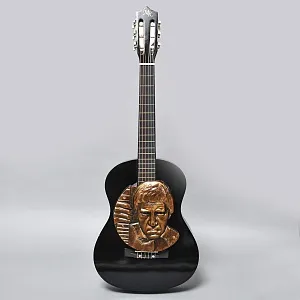 Авторское Настенное Панно «Гитара и Владимир Высоцкий», медь, СССР 80-е годы ХХ века.