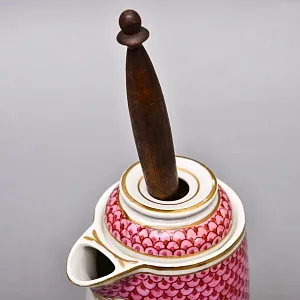 Фарфоровый Кувшин - Чайник для подачи горячего шоколада «ЦВЕТЫ» с лопаткой, Франция - середина ХХ века.