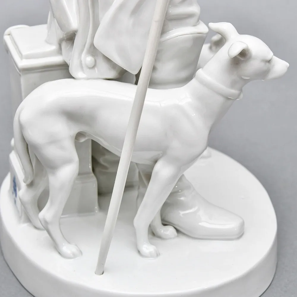 Антикварная Фарфоровая статуэтка «Старый Фриц. Король Пруссии Фридрих II с собаками»,  Volkstedt Германия.