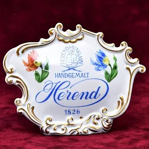 Фарфоровая Настольная плакетка «Букет Тюльпанов», HEREND Венгрия, вторая половина ХХ века.