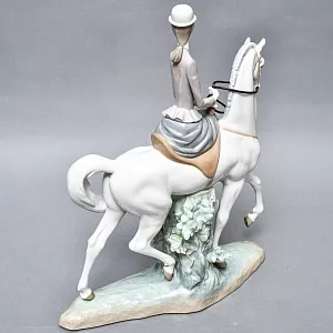 Коллекционная Фарфоровая статуэтка «Прекрасная наездница», Lladro Испания, 1984 - 1989 годы.