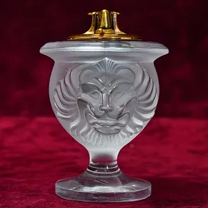 Хрустальная Настольная Газовая Зажигалка «Лев - Царь зверей», Франция, Лалик / Laligue, вторая половина ХХ века. 