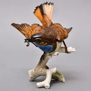 Коллекционная Фарфоровая статуэтка «Птица. Варакушка c добычей», Hutschenreuther Германия.