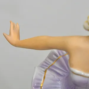 Коллекционная Фарфоровая статуэтка «Танцовщица в cиреневом», FASOLD & STAUCH Германия, 60-е годы ХХ века.