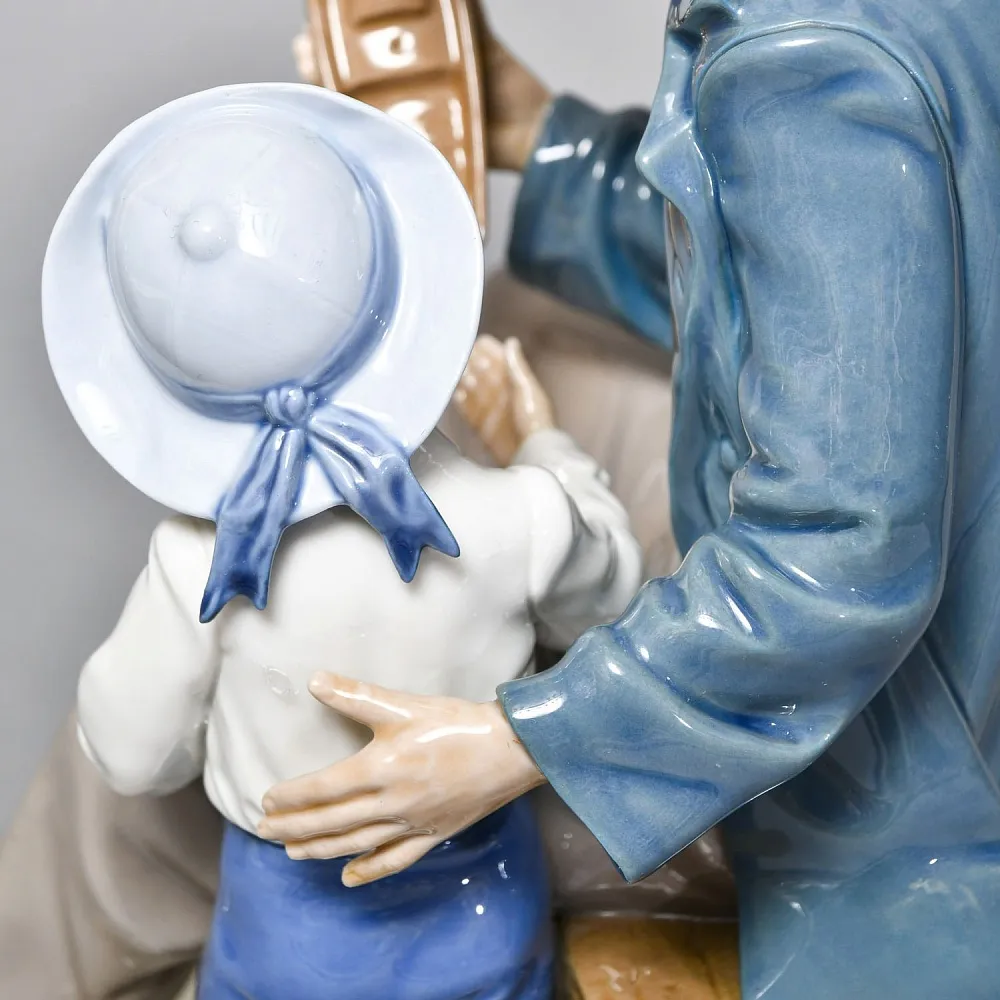 Коллекционная Фарфоровая статуэтка «Старый моряк и мальчик», Lladro Испания, 1984 - 2002 годы. 
