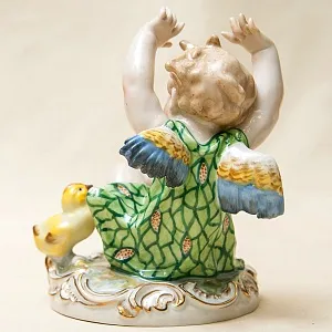 Коллекционная Фарфоровая статуэтка «Девочка-Ангел и Цыпленок» SANDIZELL Германия.