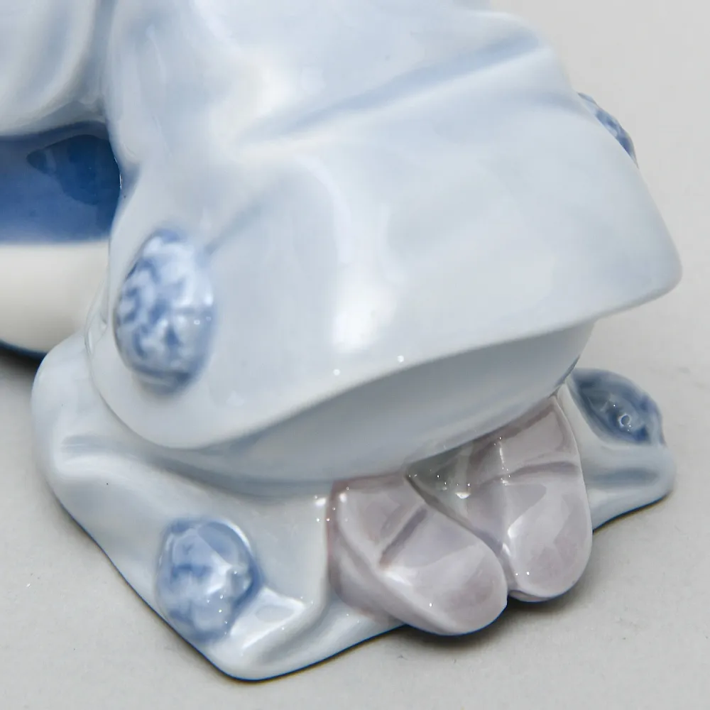 Фарфоровая статуэтка «Маленький клоун с мячом и собачкой» Lladro, Испания - 1985 год.