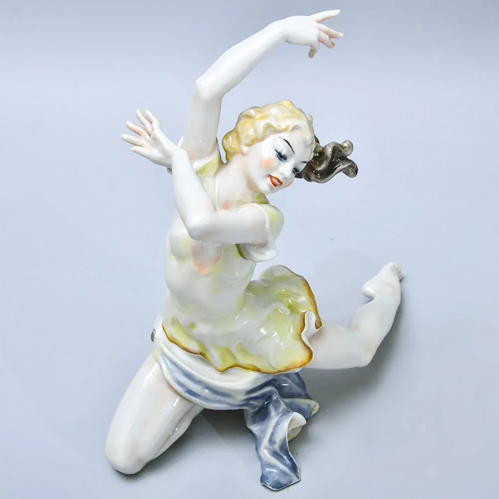 Авторская Коллекционная Статуэтка «ТАНЦОВЩИЦА - ТАНЕЦ», фарфор Hutschenreuther, Германия 1955-1968 годы.
