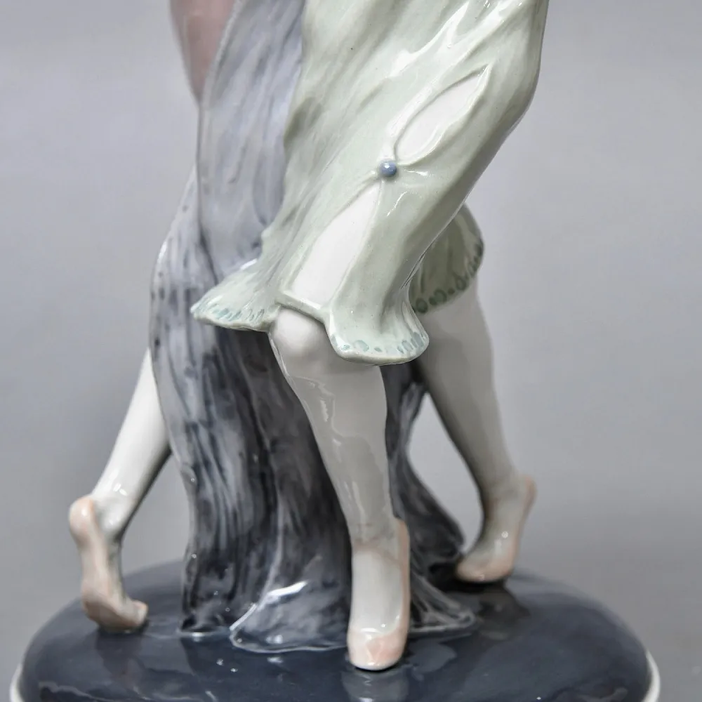 Антикварная Фарфоровая статуэтка «Танцующие девушки», Karl Ens Германия, первая половина ХХ века. 