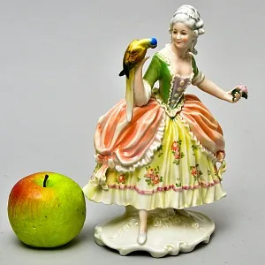 Редкость!!! Фарфоровая Статуэтка «Дама с попугаем», Karl Ens Германия, 30-е гг.
