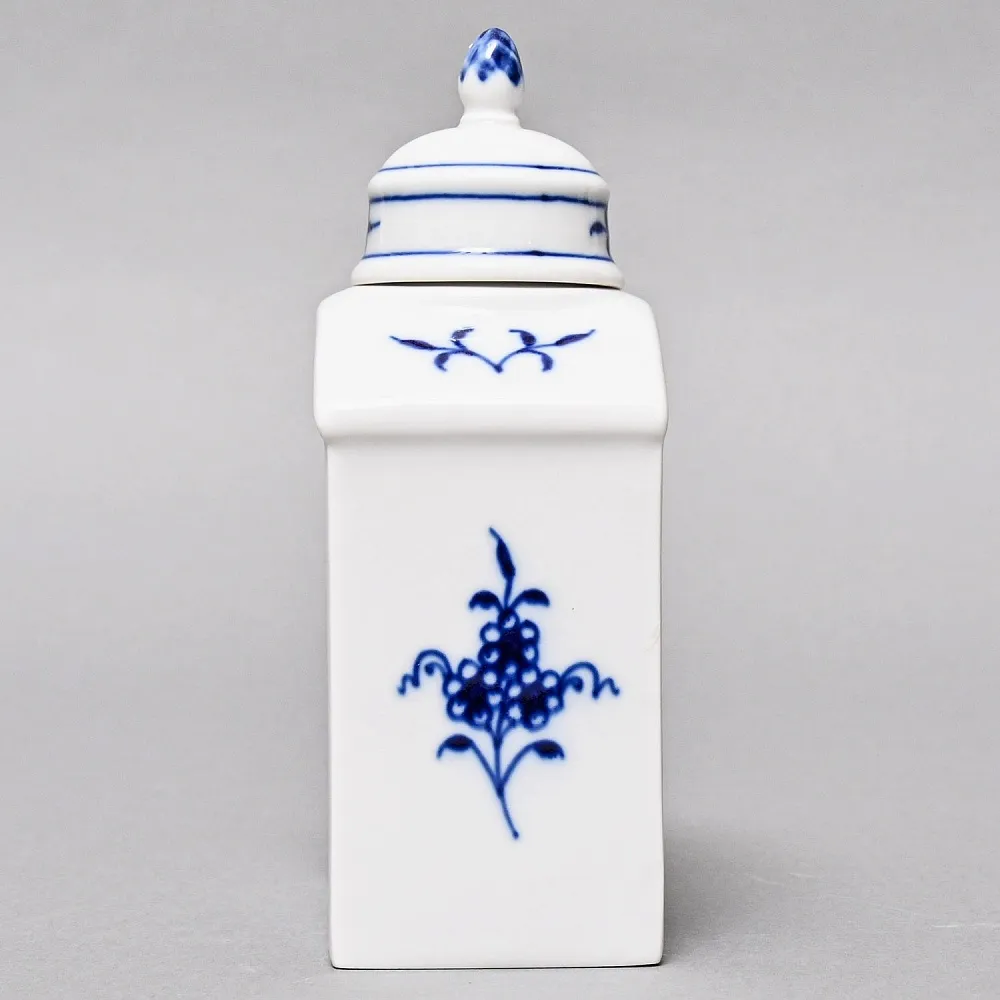 Фарфоровая Чайница с крышкой «Луковый узор», MEISSEN / МЕЙСЕН Германия, вторая половина ХХ века.