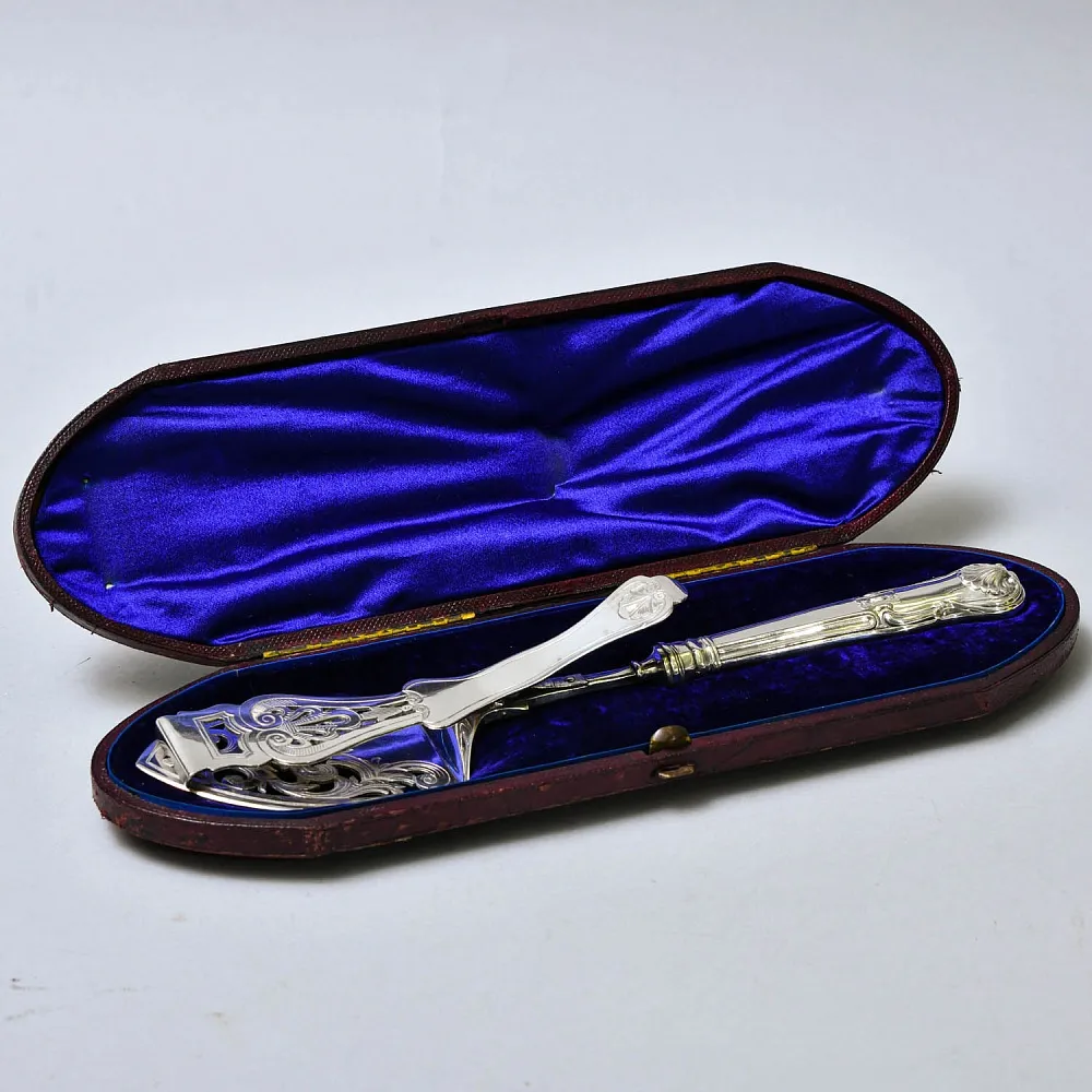 Антикварная Лопатка с фиксатором для подачи готовых блюд, SHEFFIELD Англия, первая половина ХХ века.