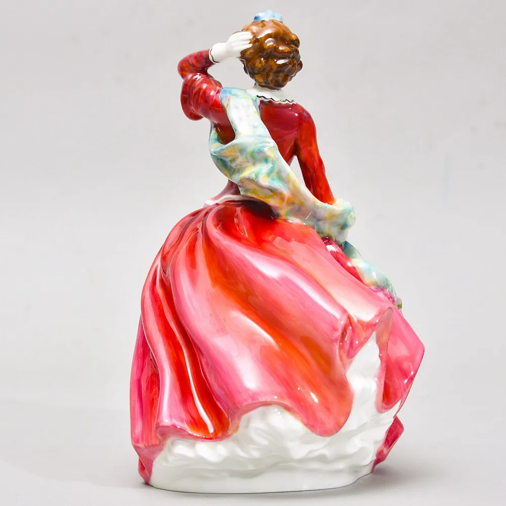 Коллекционная Фарфоровая статуэтка «Прекрасное Утро. Девушка со шляпой», Royal Doulton Англия.