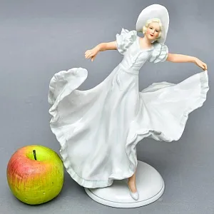  Коллекционная Фарфоровая статуэтка «Танцовщица в пышном платье», Schau Bach Kunst Германия.