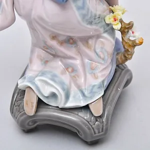 Редкость!!! Коллекционная Фарфоровая Статуэтка «Мичико. Японская девушка с корзиной цветов», Lladro Испания.