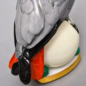 Антикварная Фарфоровая статуэтка «Попугай Жако на шаре», Германия - начало ХХ века.