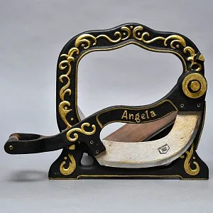 Старинная Чугунная Ручная Хлеборезка - Слайсер - Нож, ANGELA Германия.