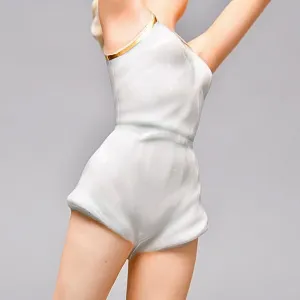 Коллекционная Фарфоровая статуэтка «Девушка Волейболистка», Schau Bach Kunst Германия, 1953 - 1958 годы. 