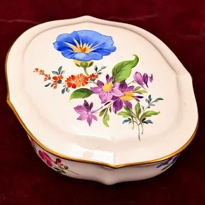 Коллекционная Шкатулка - Бонбоньерка «КОЛОКОЛЬЧИК», Фарфор MEISSEN Германия, середина ХХ века.