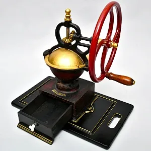 Большая Антикварная Чугунная Ручная Механическая Кофемолка ELMA, Франция начало ХХ века.