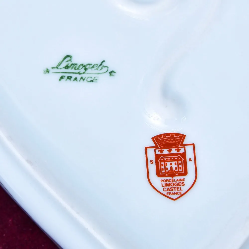 Фарфоровая Шкатулка - Бонбоньерка в форме сердца «Райская птица», Porcelain Limoges Castel Франция.