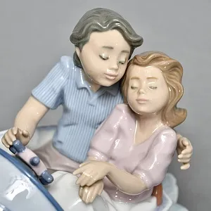 Коллекционная Фарфоровая статуэтка «Двое в лодке», Lladro Испания - 1992 год.