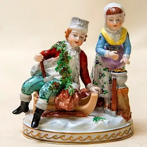 Фарфоровая статуэтка «Дети - Маленькие помощники» SP Dresden, Германия середина ХХ века.