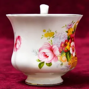 Коллекционная Фарфоровая Кофейная пара «ЛЕТО», ROYAL ALBERT Англия, вторая половина ХХ века.