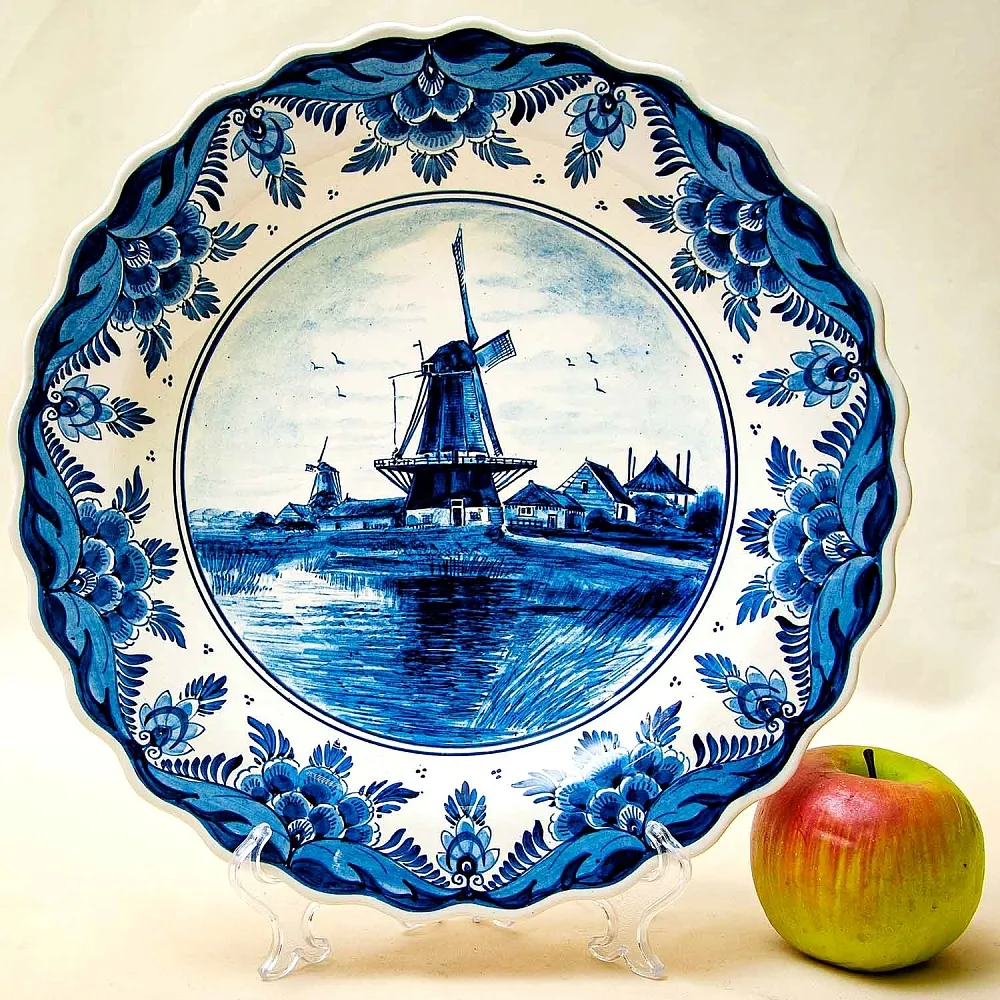 Декоративное Блюдо - Тарелка «ПЕЙЗАЖ С МЕЛЬНИЦАМИ», роспись, фарфор DELFT Blau, d-30 см.
