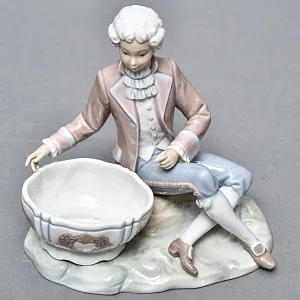 Парные Фарфоровые статуэтки - подставки для ювелирных украшений «Дама и кавалер», Lladro Испания. 