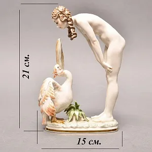 Коллекционная статуэтка «Девушка и Пеликан», Фарфор Hutschenreuther Германия, 1955 - 1968 годы.