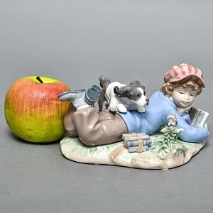 Коллекционная Фарфоровая статуэтка «Мальчик с собакой и птицей», Lladro Испания. 