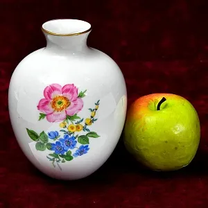 Коллекционная Фарфоровая Ваза,  MEISSEN / МЕЙСЕН, Германия - 1970 год.