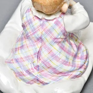 Коллекционная Фарфоровая статуэтка «Дети Хеншеля. Ребёнок, сидящий на подушке», Meissen Германия. 