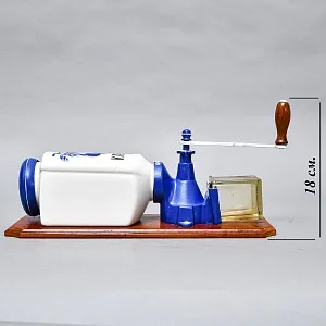 Старинная Настенная Ручная Механическая Кофемолка EREKA, Германия 50-е гг. ХХ века.