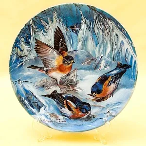 Коллекционная Тарелка «Вьюрки зимой» Фарфор, Hutschenreuther, Германия -1993 год.
