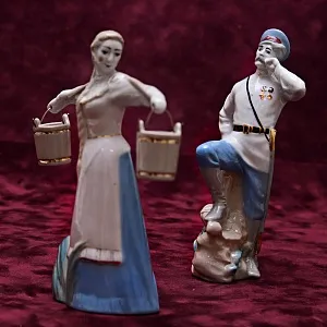 Фарфоровые Статуэтки - Композиция «Тихий Дон» Россия, Кисловодский ФЗ - 2001 год.