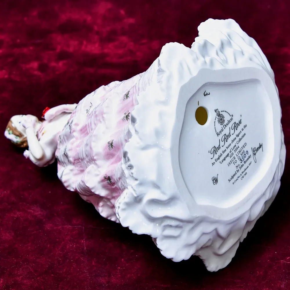 Коллекционная Фарфоровая Статуэтка «Red Red Rose», Royal Doulton Англия - 1997 год.