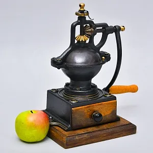 Антикварная Коллекционная Чугунная Ручная Механическая Кофемолка Франция, начало ХХ века.