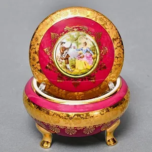 Антикварная Фарфоровая Шкатулка - Бонбоньерка «Дама с Кавалером - Свидание», DW Karlsbad, Германия 20-е гг.