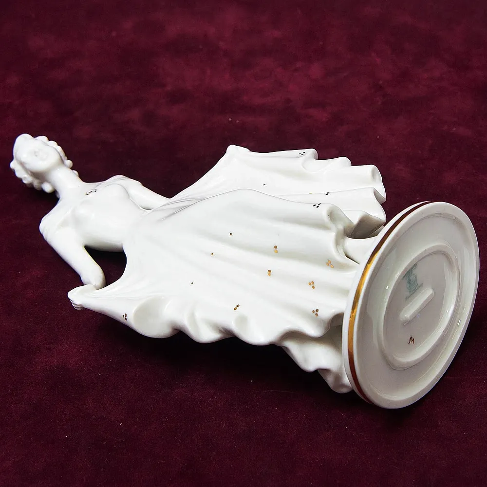 Фарфоровая Статуэтка «Девушка в белом платье», Hutschenreuther, Германия -1955-1968гг.